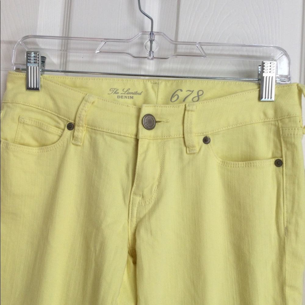 The Limited 678 Yellow Jeans size 2